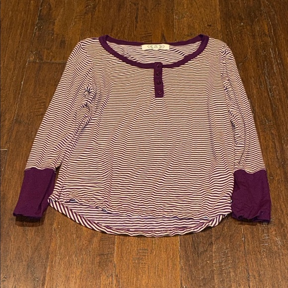 Large Purple and White Striped Long Sleeve - Picture 1 of 8